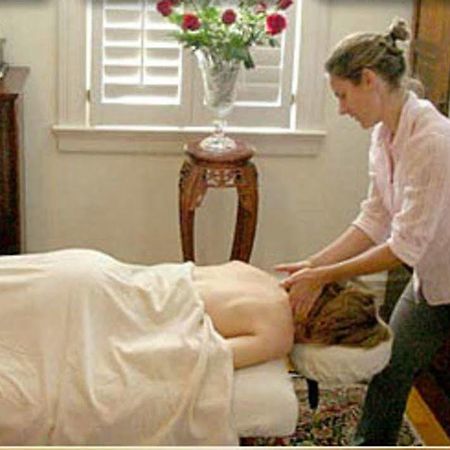Fuquay Mineral Spring Inn & Garden מראה חיצוני תמונה
